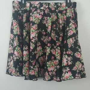 NWT Sho Sho flared elastic waist floral skirt